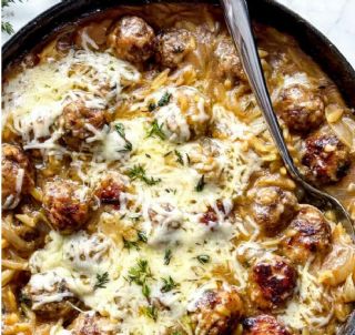 French Onion Orzo with Meatballs image